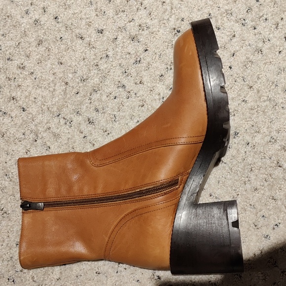 Steve Madden NWOT genuine leather boots - Picture 9 of 9